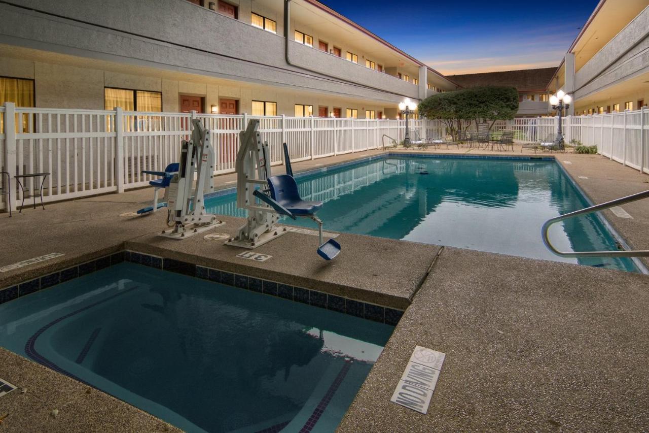 Irving Inn & Suites At Dfw Airport Exteriér fotografie