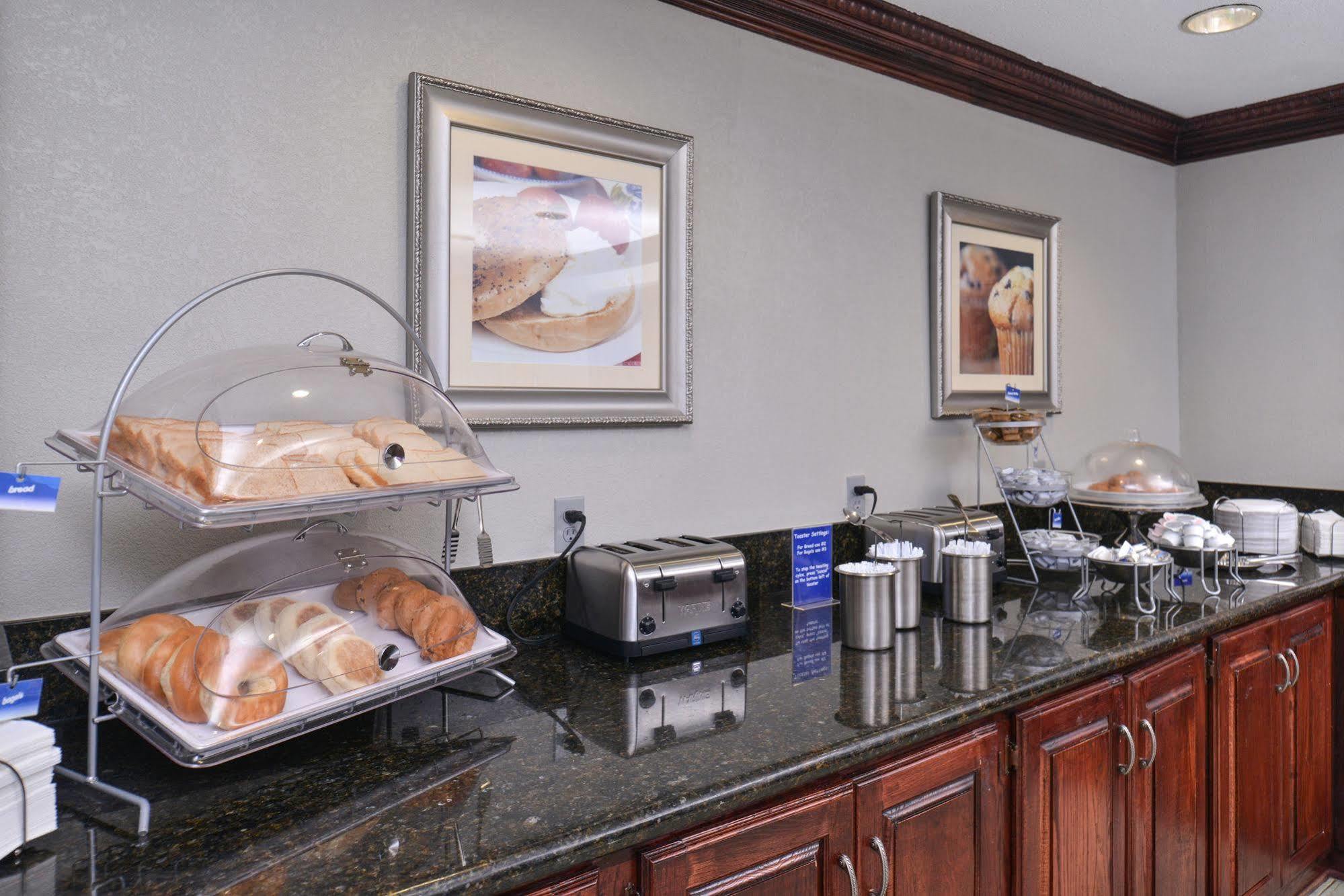 Irving Inn & Suites At Dfw Airport Exteriér fotografie